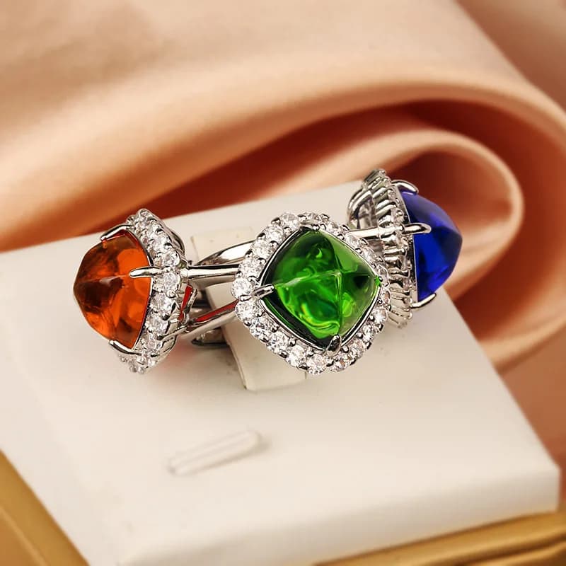 Lussuoso rombo a quattro poli ovale fiore zaffiro rubino oliva anello pieno di diamanti gioielli regalo di san valentino da donna