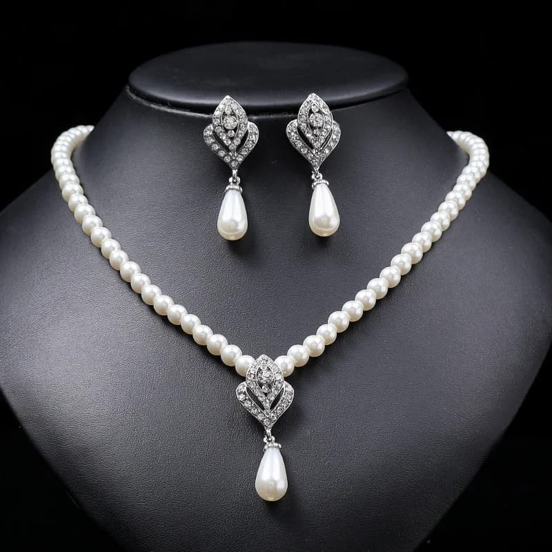 tendenze 2025 Nuovi gioielli di perle collana da donna set di gioielli per donna orecchini da donna di lusso leggeri con catena in lega di osso