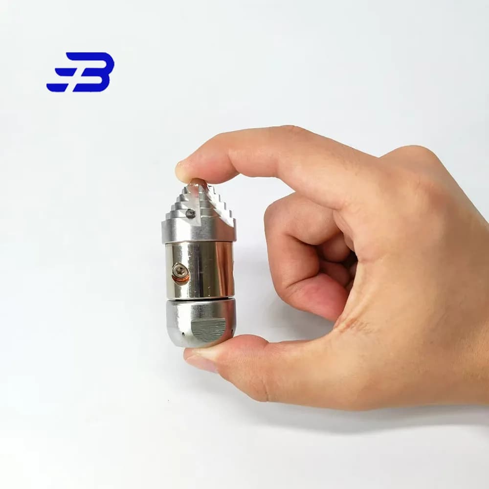 Ugello rotante ad alta pressione 3/8 Filettatura interna 30L/min Mouse per la pulizia delle acque reflue Ugello rotante Mouse per l'acqua per la pulizia delle macchie di olio
