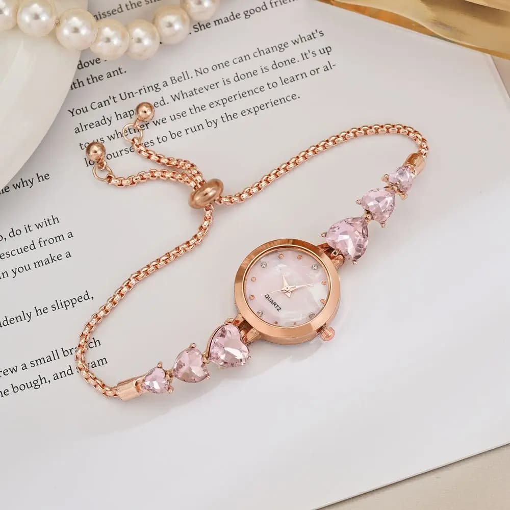 Elegant Woman's Watch with Heart Strap in Strass, Exclusive Design Quartz Watch with Metal Chain