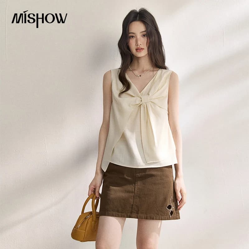 MISHOW Top da donna in Lyocell con fiocco, scollo a V, senza maniche, orlo irregolare a doppio strato, camicetta estiva elegante e ampia MXF24X2653