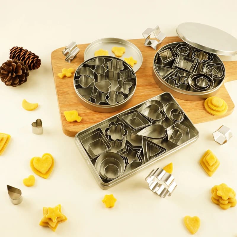 12/30PCS Mini Stainless Steel Cookie Holes Set Geometric Shaped Baking Tools for Kitchen Supplies for Dark Biscuits
