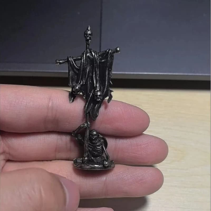Nuovo Ornamento da Scrivania a Tema Guerra e Scacchi per Uomo, Modello di Soldato Scheletro Immortale in Bronzo Fatto a Mano, Regalo