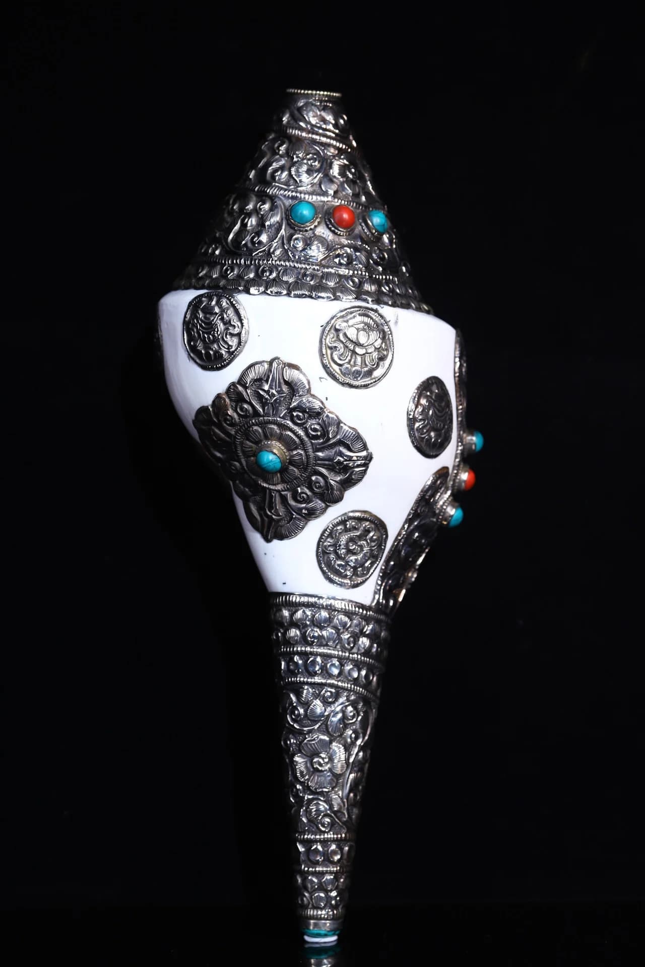 Decorative Handmade Nepal Tibetan Old silver A Tibet Buddhism silver Inlay gem Turquoise Shell Conch Horn Trumpet Statue