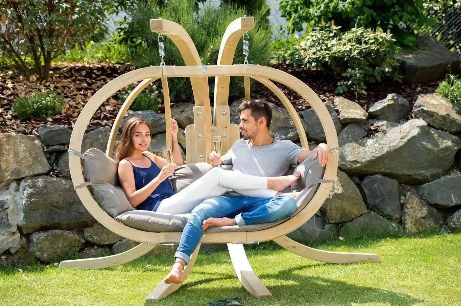 -New double bird cage from 24 hours on 24 with built-in seat cushion and hanging chair for outdoor camping and indoor free time