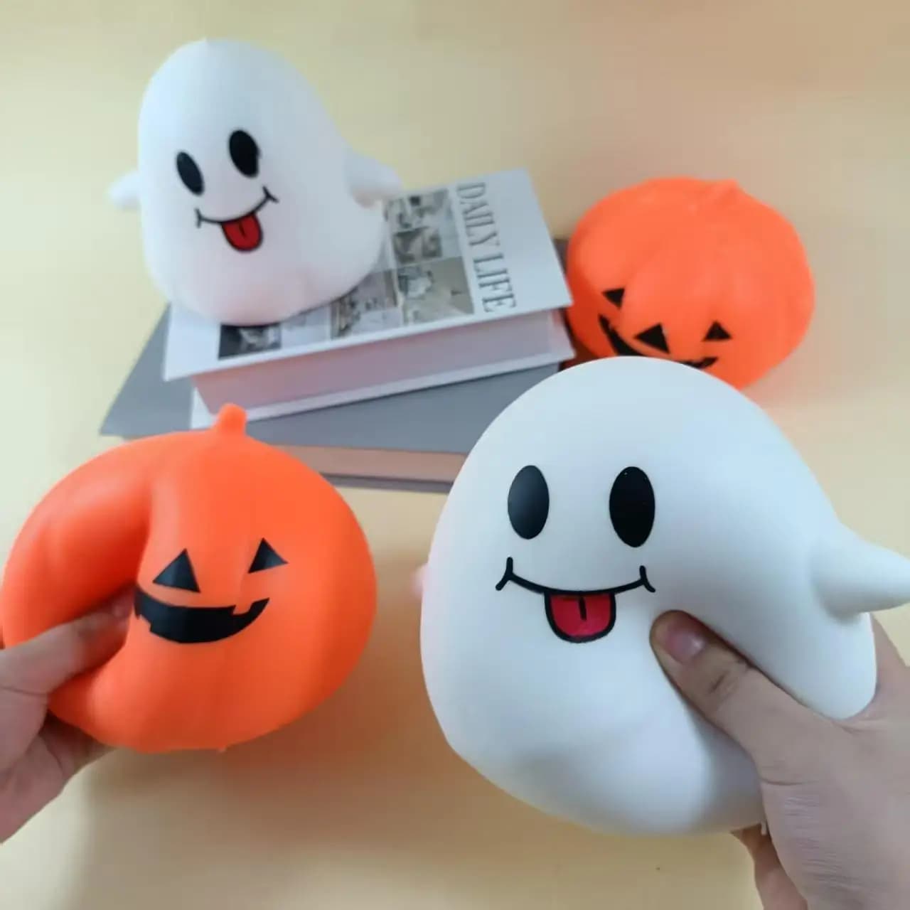 Halloween 6pcs/Full Case Halloween Ghost & Pumpkin Squishy Toy Set Slow Rising Stress Relief Fidget Decompression Party Gift