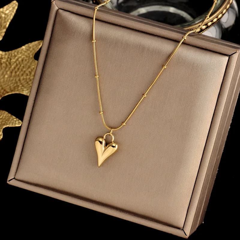 Collana con ciondolo a forma di cuore di Design di lusso di moda per le donne collana con ciondolo in oro romantico in acciaio inossidabile semplice regalo di gioielli per ragazze