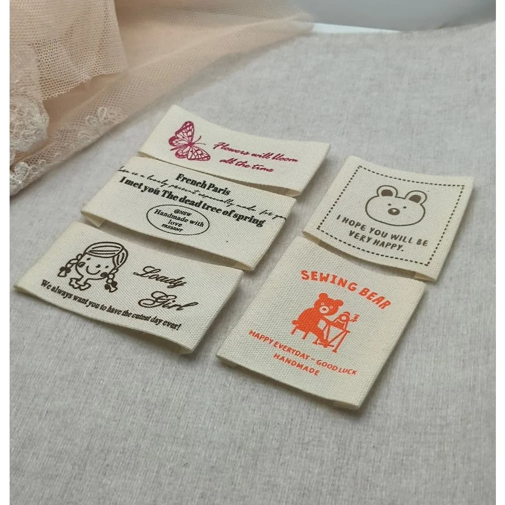 Etichette tessute in cotone fatte a mano: simpatici disegni di orsi e farfalle, etichette da cucito fai-da-te per abbigliamento/borse, etichette in tessuto personalizzate