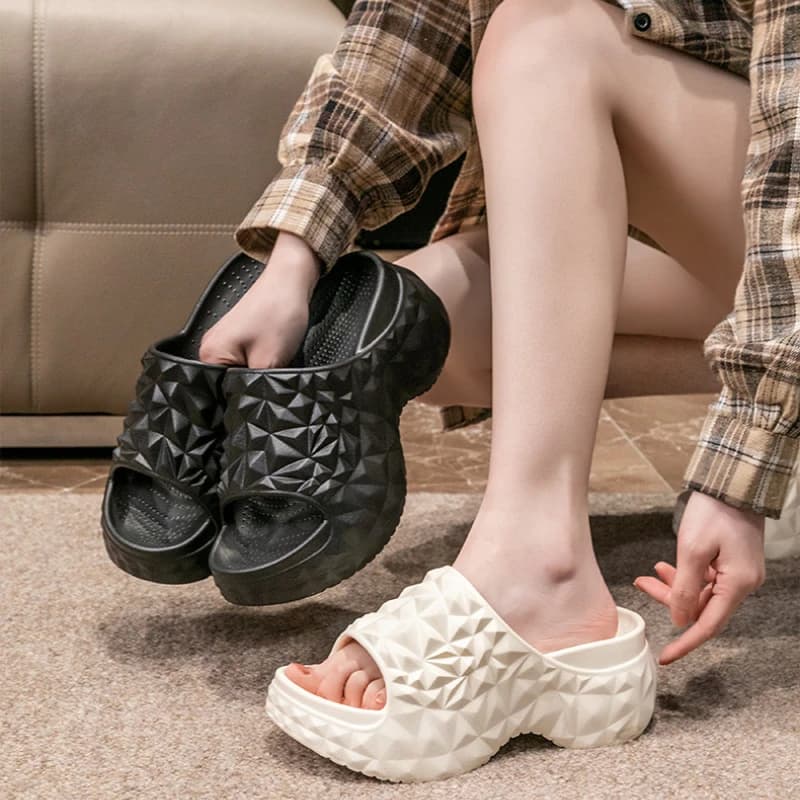 Pantofole estive da donna con tacco alto da 7 cm Sandali con zeppa antiscivolo per interni da donna Coppie Infradito da spiaggia in EVA con suola spessa