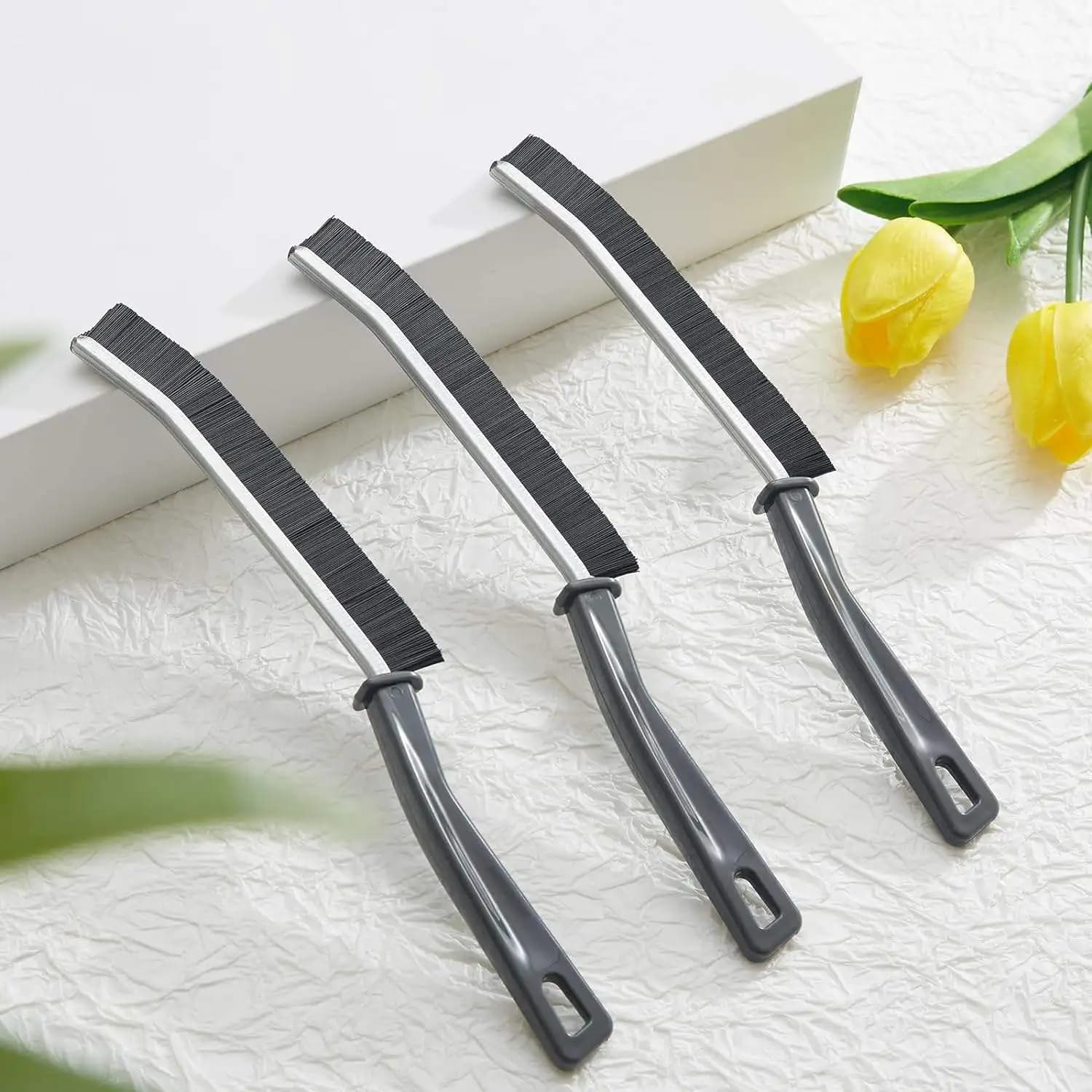 Spazzola per la pulizia delle fessure multifunzionale per cucina, bagno, WC, strumento per la pulizia di fessure, scanalature, finestre e fughe.
