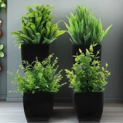 4Pcs Faux Plants Black Pot Mini Artificial Eucalyptus Small Indoor Decor Fake Greenery Succulents Bathroom Table Office Plant