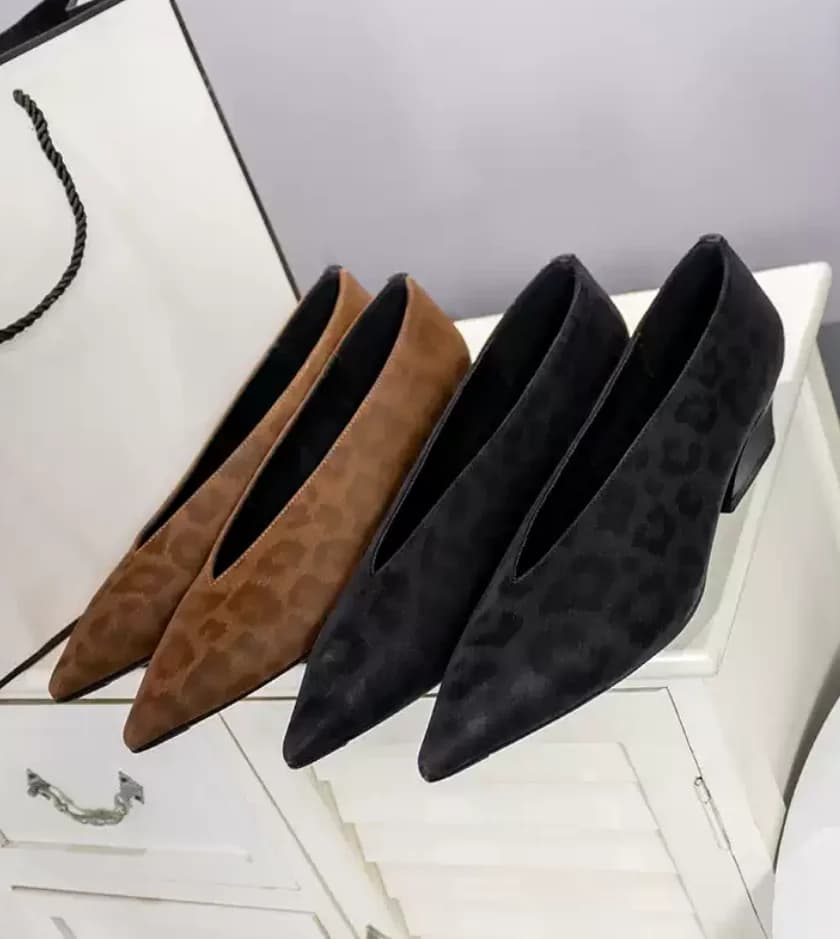 2027 Spring V Cut Ladie Dress Shoes Leopard Pattern Heel Pumps Sexy Branded Famous Ladies Footwear Woman Wedge Shoes A0055