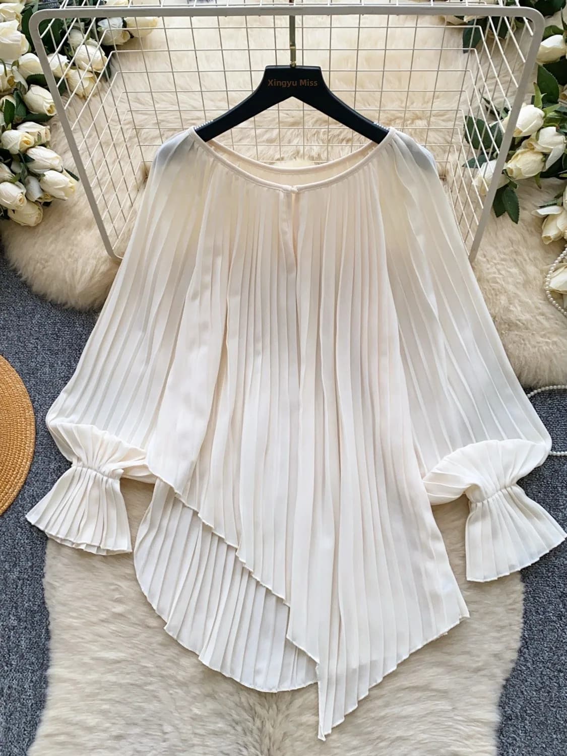 Light Mature Style Pleated Lantern Sleeve Women's Shirt Summer White Loose Meat Concealing Personality Top Asymmetrical Hem