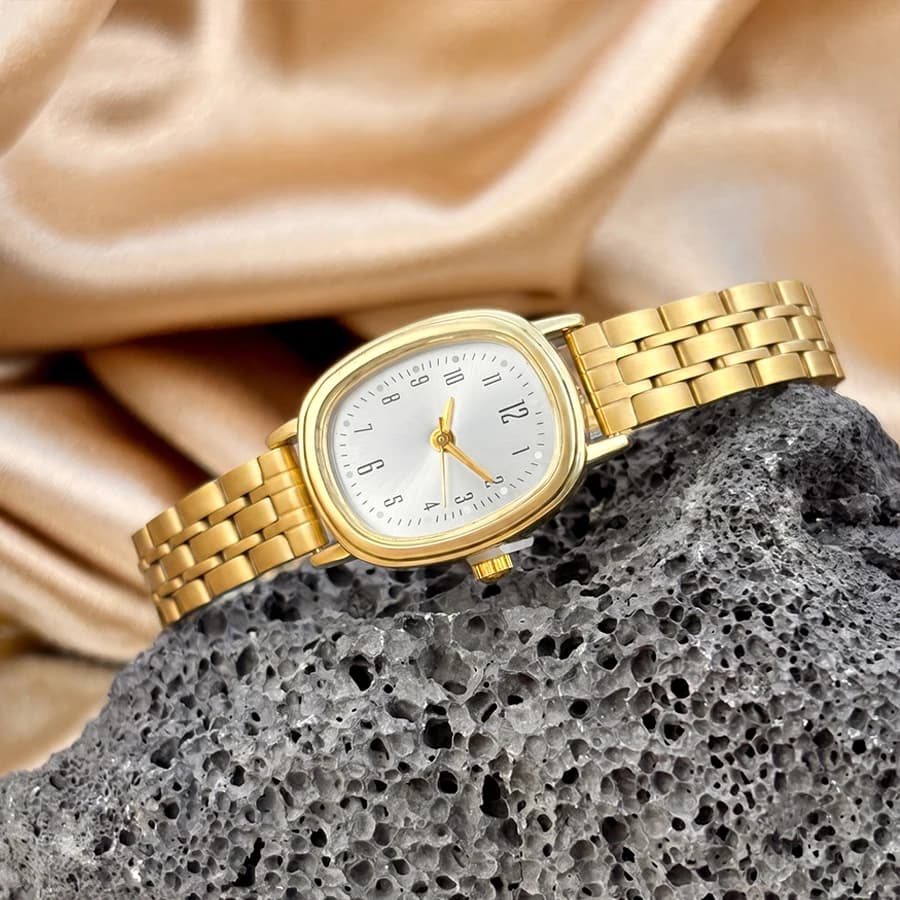 Minimalist Watch for Women: Gold Bean-Shaped Dial Slim Stainless Steel Band Delicate Simple Wrist Watch