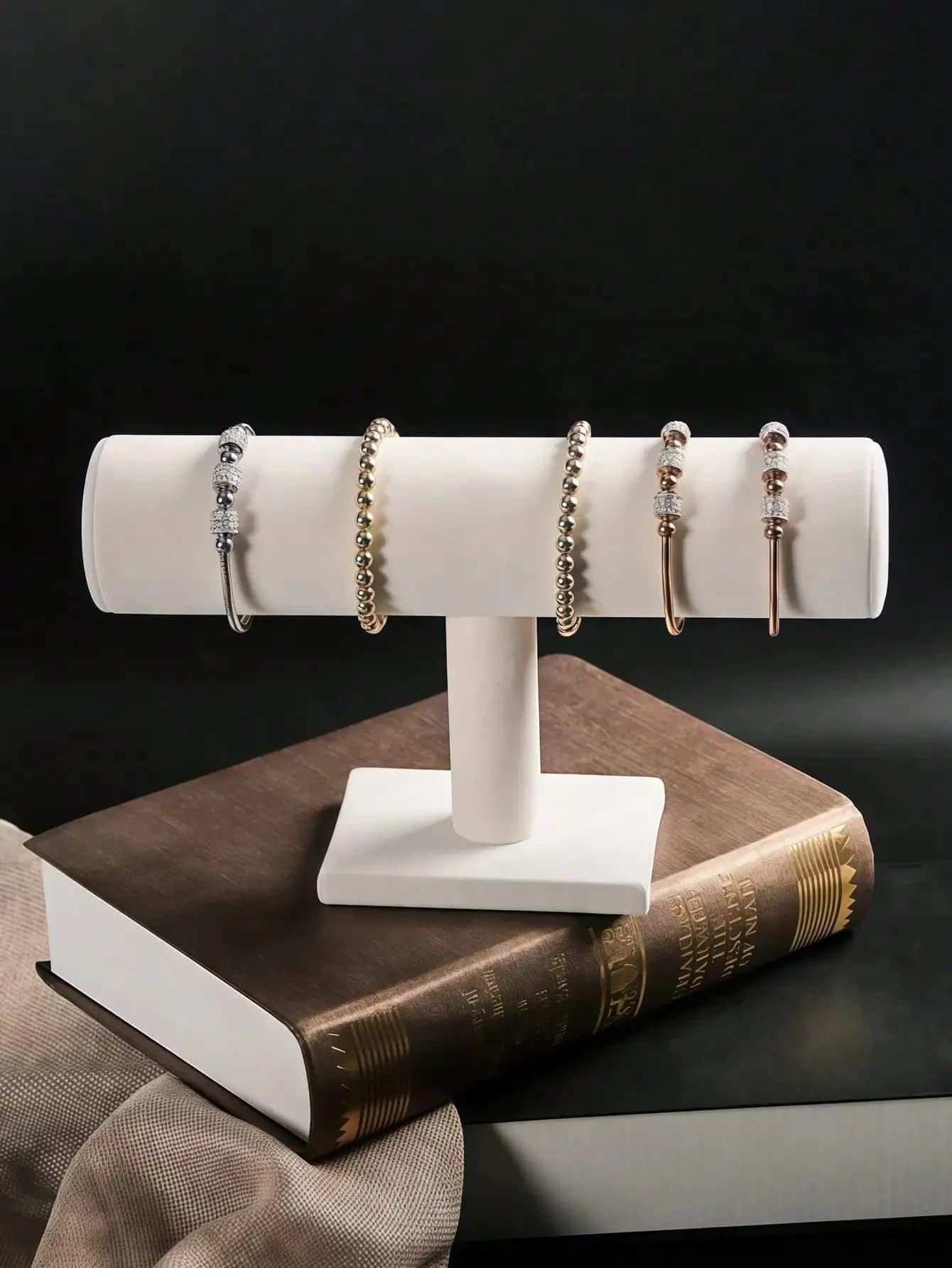 1pc Elegant Black Velvet T-Bar Bracelet Display Stand - Desktop Jewelry Holder, Mother's Day Gift, Suitable For Retail Display Cases, No Electricity Needed, Sturdy Plastic Base, Great For Displaying Necklaces, Bracelets And Watches, Velvet Watch Stand, So