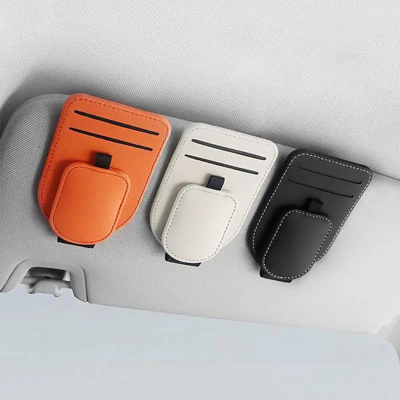 。 Clip magnetica in pelle per occhiali da auto, porta occhiali da sole per visiera parasole, organizer per occhiali e carte per interni auto