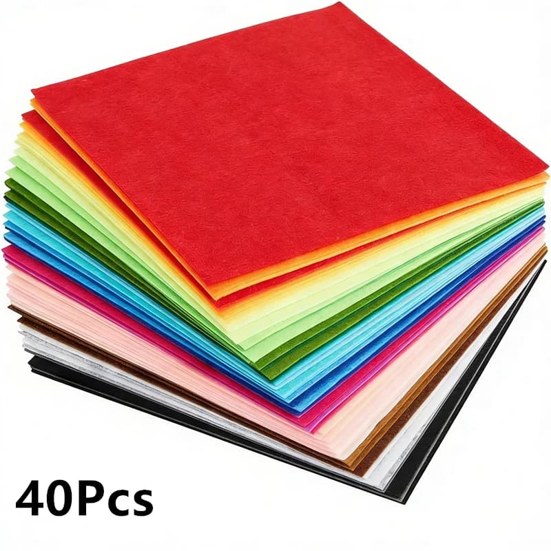 Set da 40 pezzi in feltro rigido adatto per decorazioni fai da te, ideale per progetti di cucito e collage, utilizzato per pezzi di tessuto quadrati fatti a mano in vari colori.