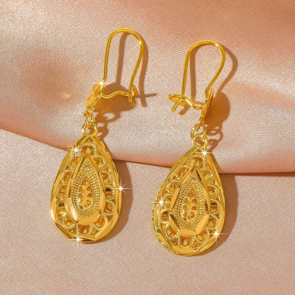 Orecchini pendenti lunghi con nappe floreali, versatili per tutti i giorni e per banchetti, in oro 24K AU999, splendidi per lavoro e feste.
