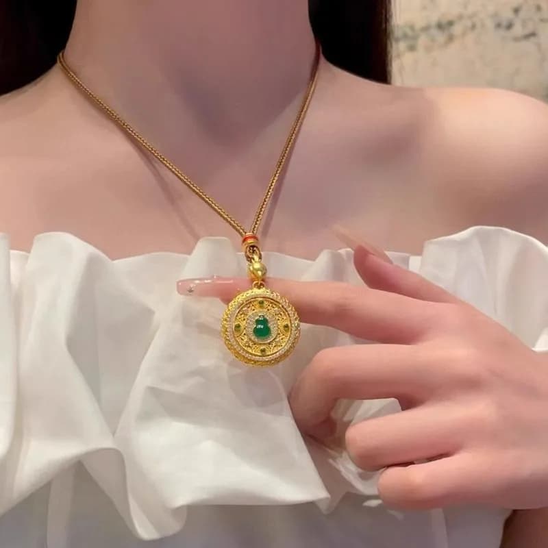 24kLuxurious Ancient-Style Pure Gold with Diamond Accents999Real gold filigree gourd pendant with a rotating safety clasp