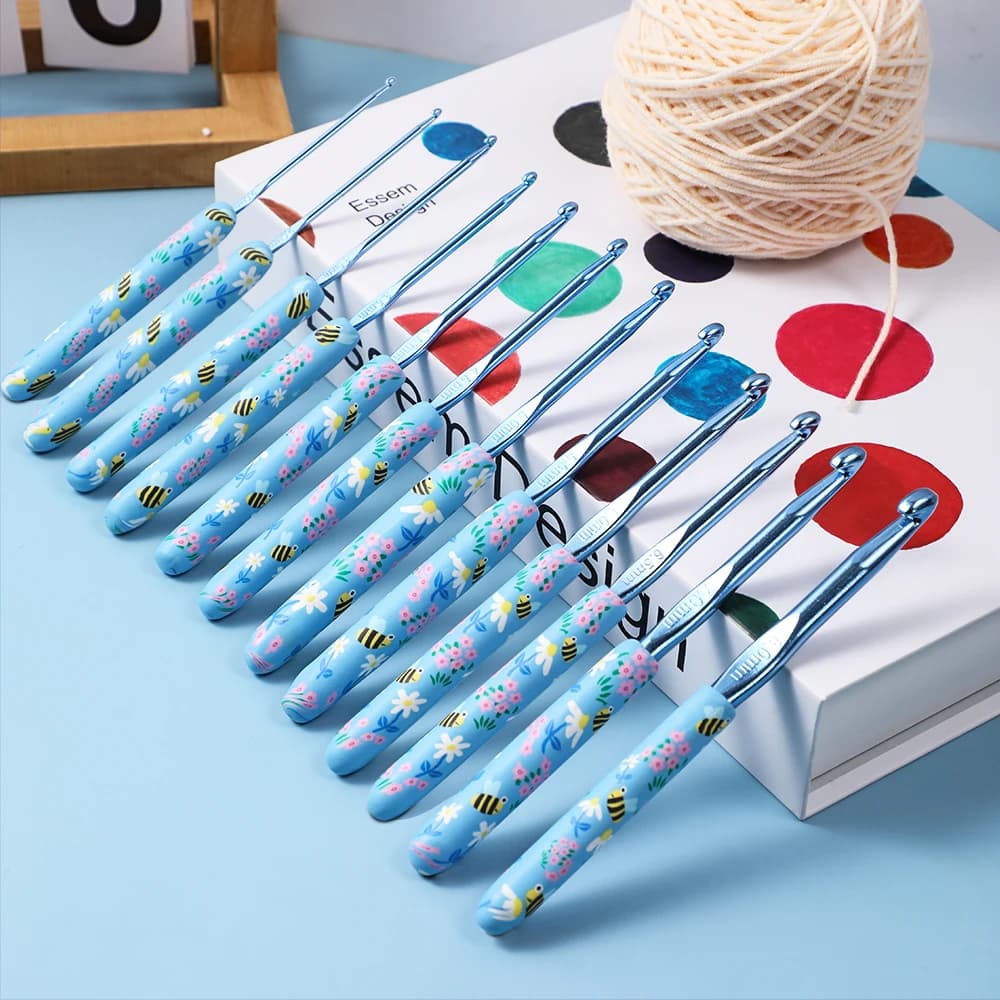 1/12 pezzi nuovo set di strumenti per maglieria all'uncinetto in argilla polimerica design con stampa ape kit completo fai da te fatto a mano per maglieria maglione