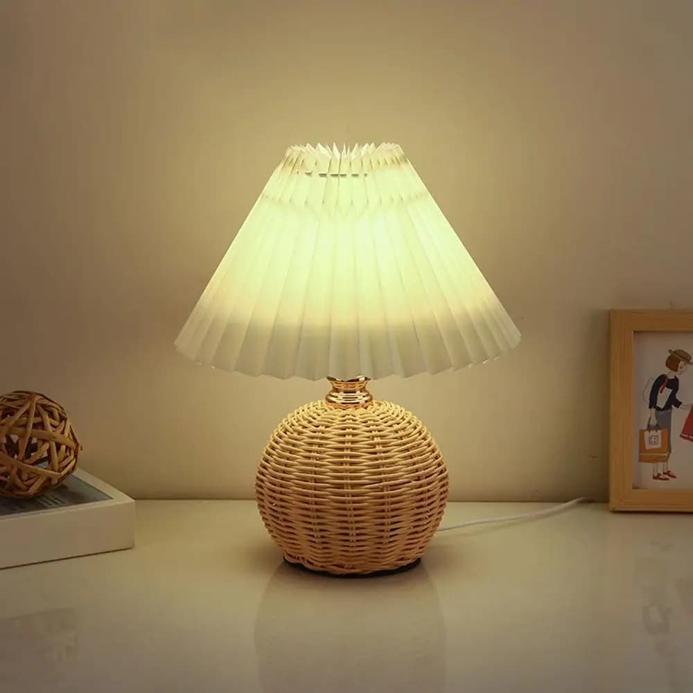 Lampada da Tavolo LED SCKDAY con Base in Rattan, Luce Notturna Retrò USB, Lampada da Comodino Vintage per Camera da Letto, Studio e Arredamento Casa