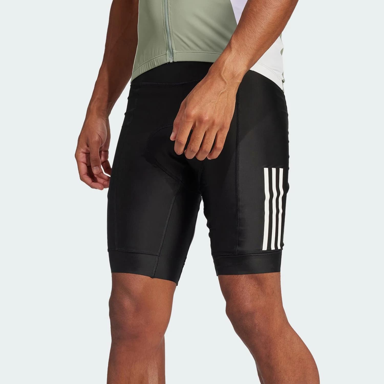 Adidas Originals ESS SHORT M Men's cycling shorts JD9150