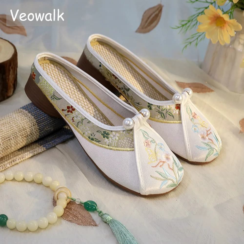 Veowalk Pantofole Hanfu in tessuto di cotone nuove fatte a mano da donna, comode scarpe da passeggio traspiranti ricamate per una donna elegante