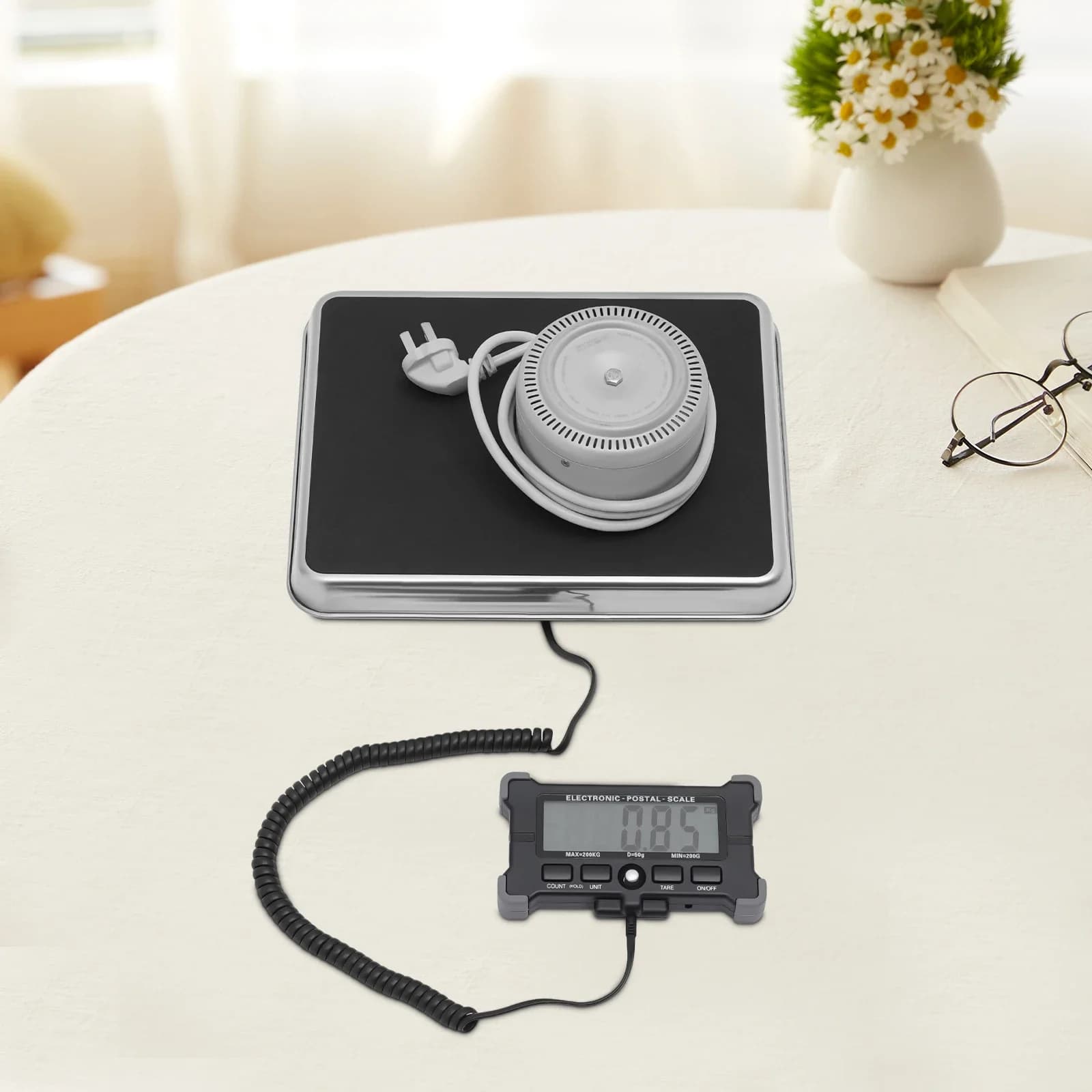 Bilancia postale da 440 libbre con display LCD, funzione di mantenimento/tara, bilancia leggera per pacchetti/bagagli, batteria e cavo USB inclusi