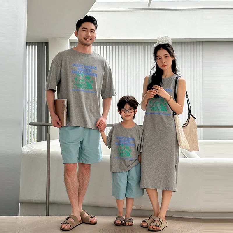 Completo coordinato per la famiglia T-shirt e pantaloncini in cotone a maniche corte Set di abbigliamento Mamma Figlia Abito Coppie Bambini Look per la famiglia Costume