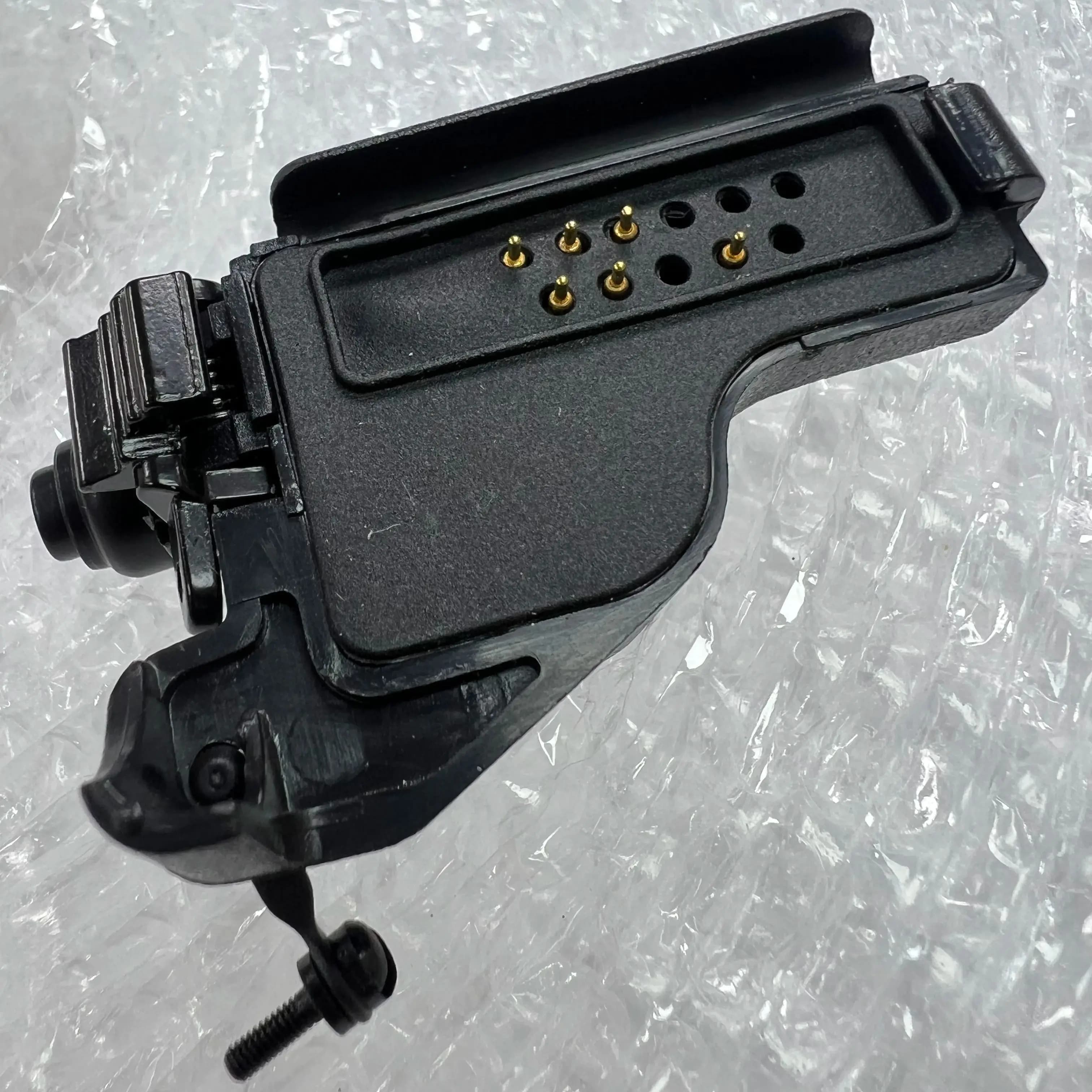 Adattatore audio per Motorola Visirol HT1000, XTS2000, XTS2500, XTS3000, XTS3500, MTX838 a 2 pin ecc. per radio ricetrasmittenti walkie-talkie.