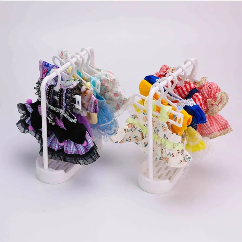 Wholesale for labubub clothes hangers for dolls shoes plastic accessories birthday gift decoration for girl