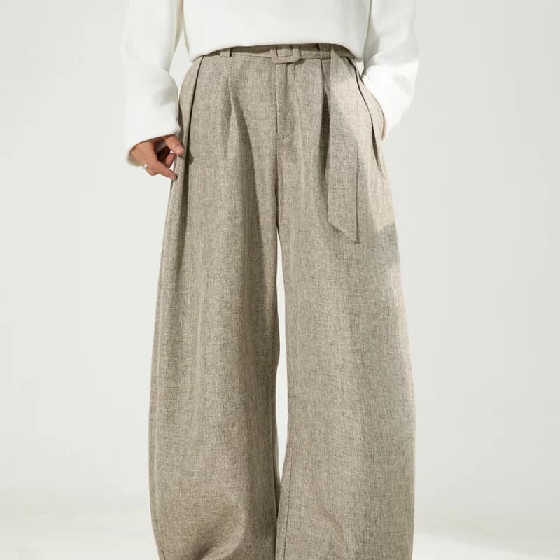 Pantaloni scimitar drappeggiati pieghettati 3D Pantaloni lunghi dritti larghi stile autunnale da uomo Pantaloni casual con cintura stile vecchio denaro