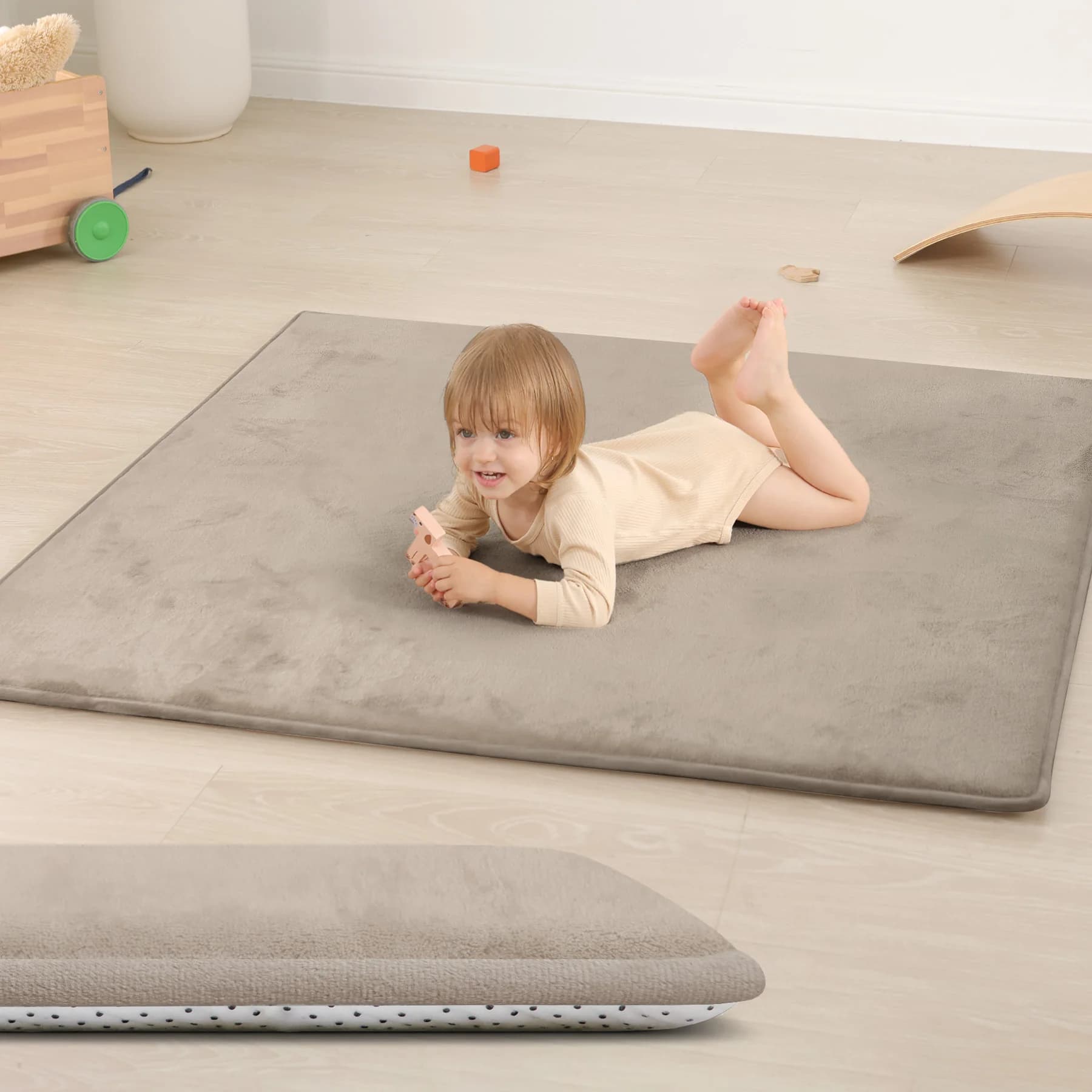 Large Casual Anti-slip Carpet for Living Room, Carpet Often in Foam for Children, Soft Velvet Coral for Yoga