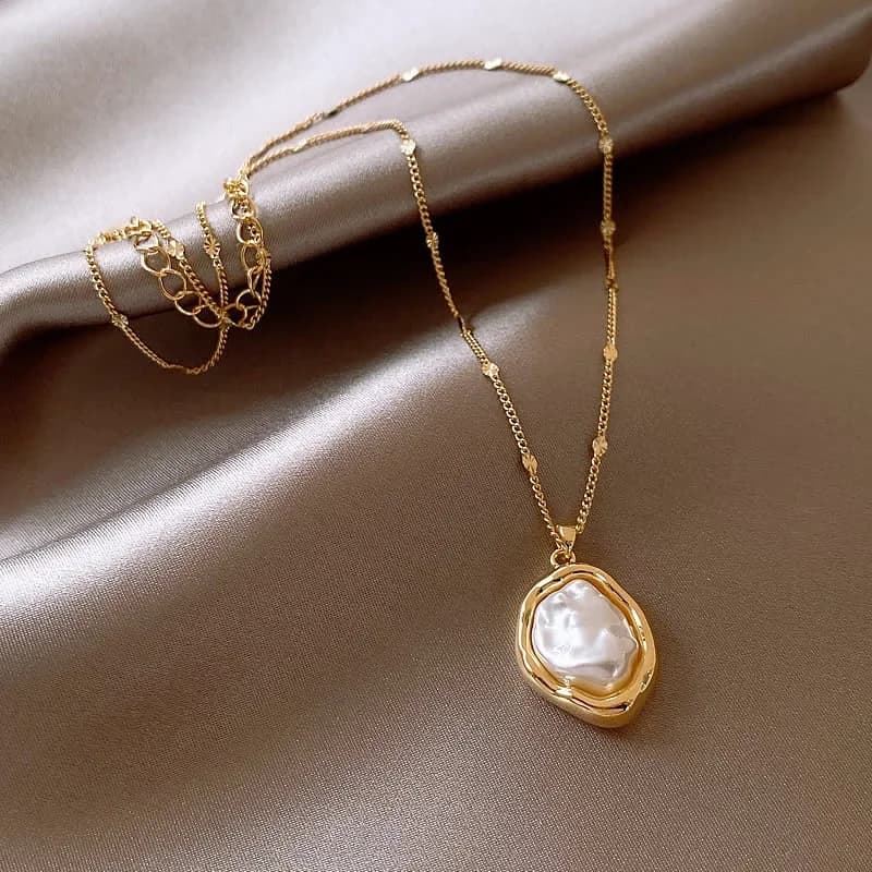 Collane con Perle Barocche Imitate Color Oro per Donne, Design Semplice, Catena per Clavicola di Lusso Leggero, Gioielli all'Ingrosso
