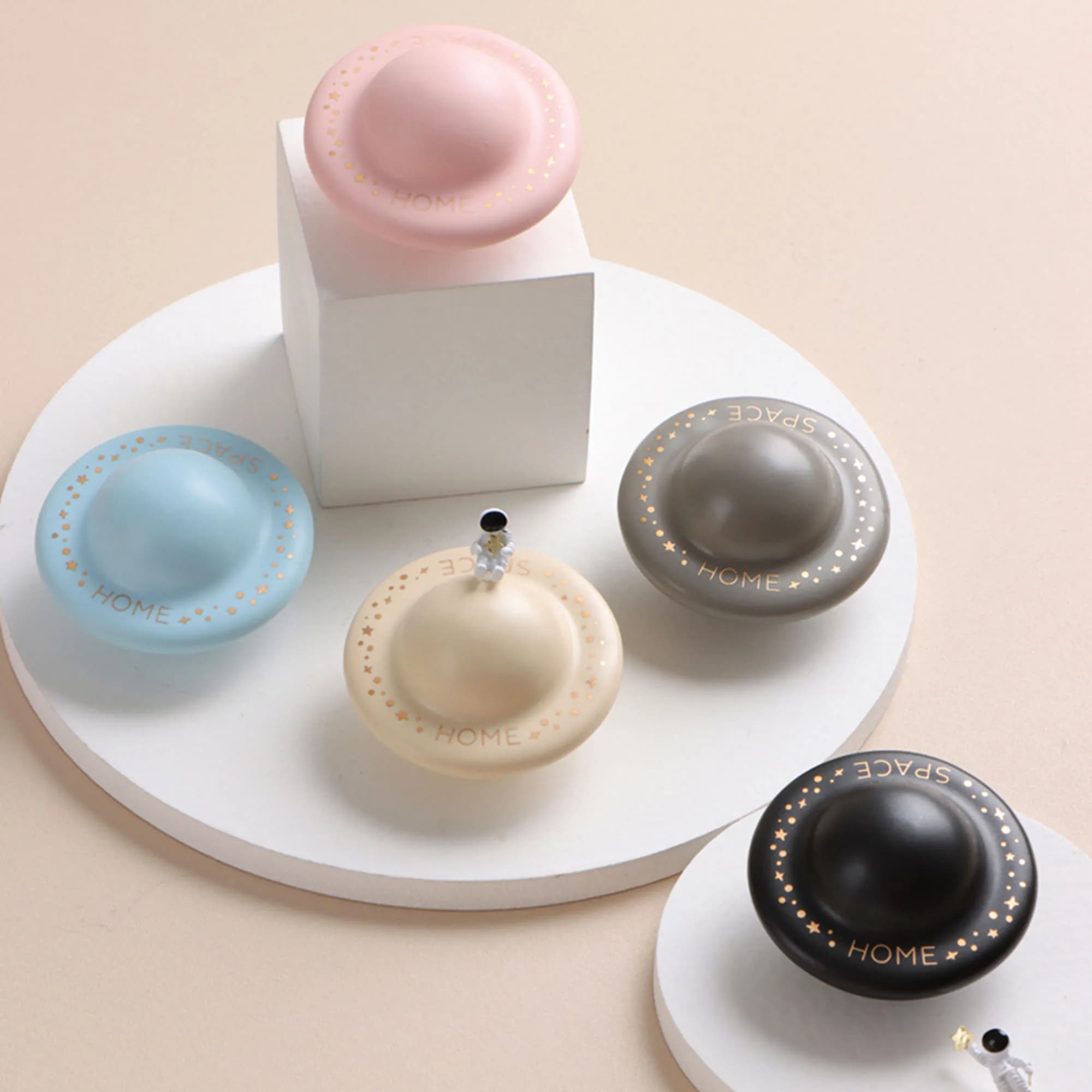 Colorful Ceramic Cabinet Handles Cute Star Wardrobe Pulls for Children's Room Single Hole Clothes Hangers Bags Clothes Hangers
