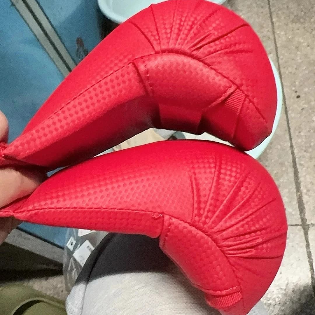 Sparring Pro Gloves for Karate and MMA for Adults and Children, Reinforced Gloves for Training, Hand Protection for Martial Arts and Boxing