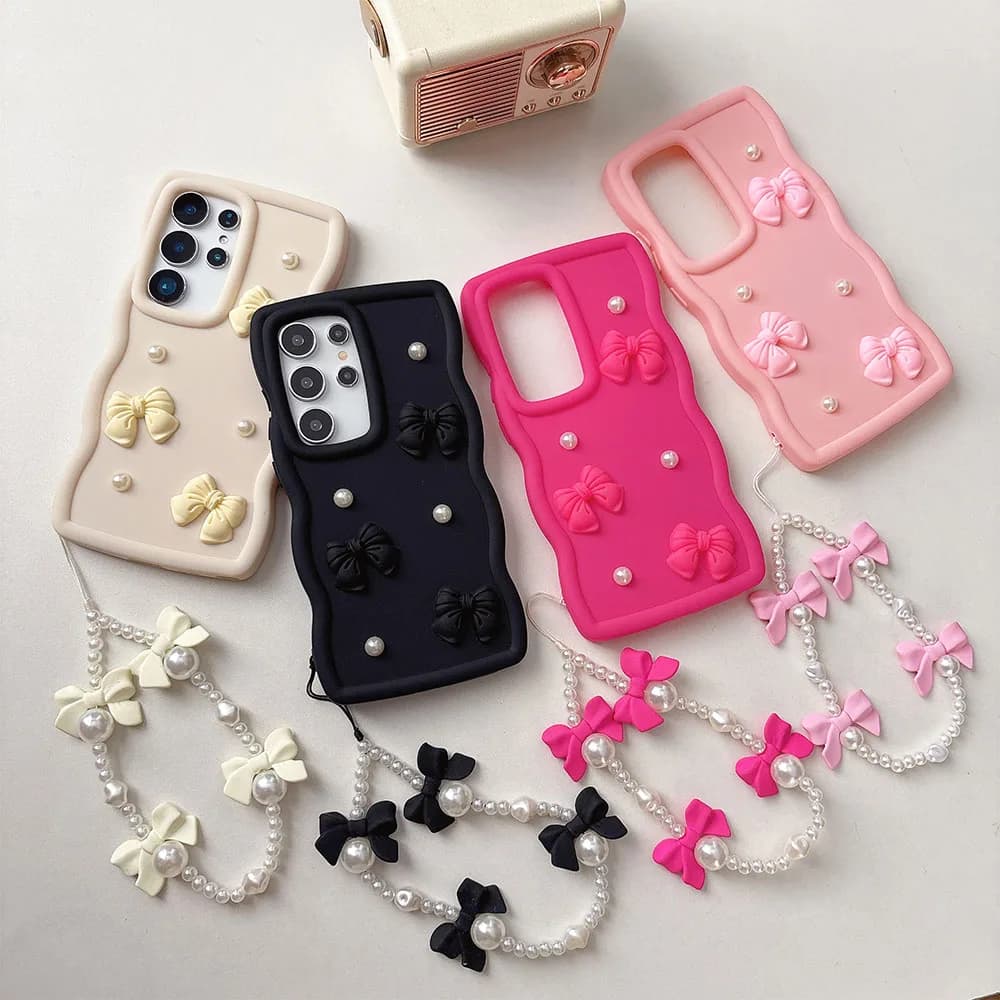 Phone case with bow and chain of pearls for Motorola Moto G86 G56 G85 G75 5G G55 G45 G35 G15 G10 Power G71S G05, soft, caramel effect, corrugated