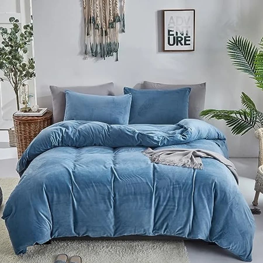 Blue Velvet King Size Duvet Cover Sets 3Pcs Fluffy Bedding Sets Soft Comforter Cover Set Lake Blue Bedding King with 2 x Pillow
