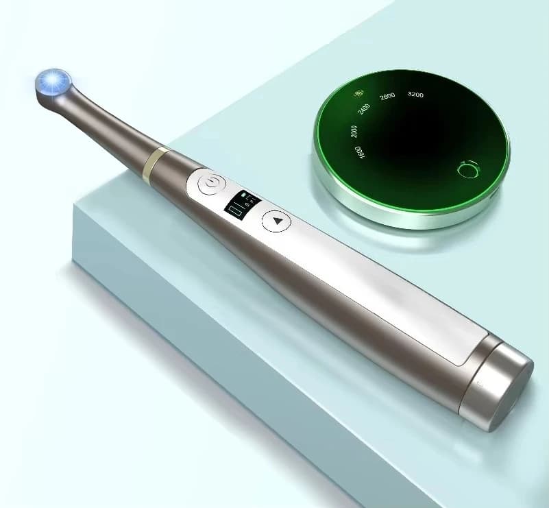 Ultrasonic Portable Electric Toothbrush for Oral Hygiene, Dental Irrigator, Macchie Removal Machine on Tooths
