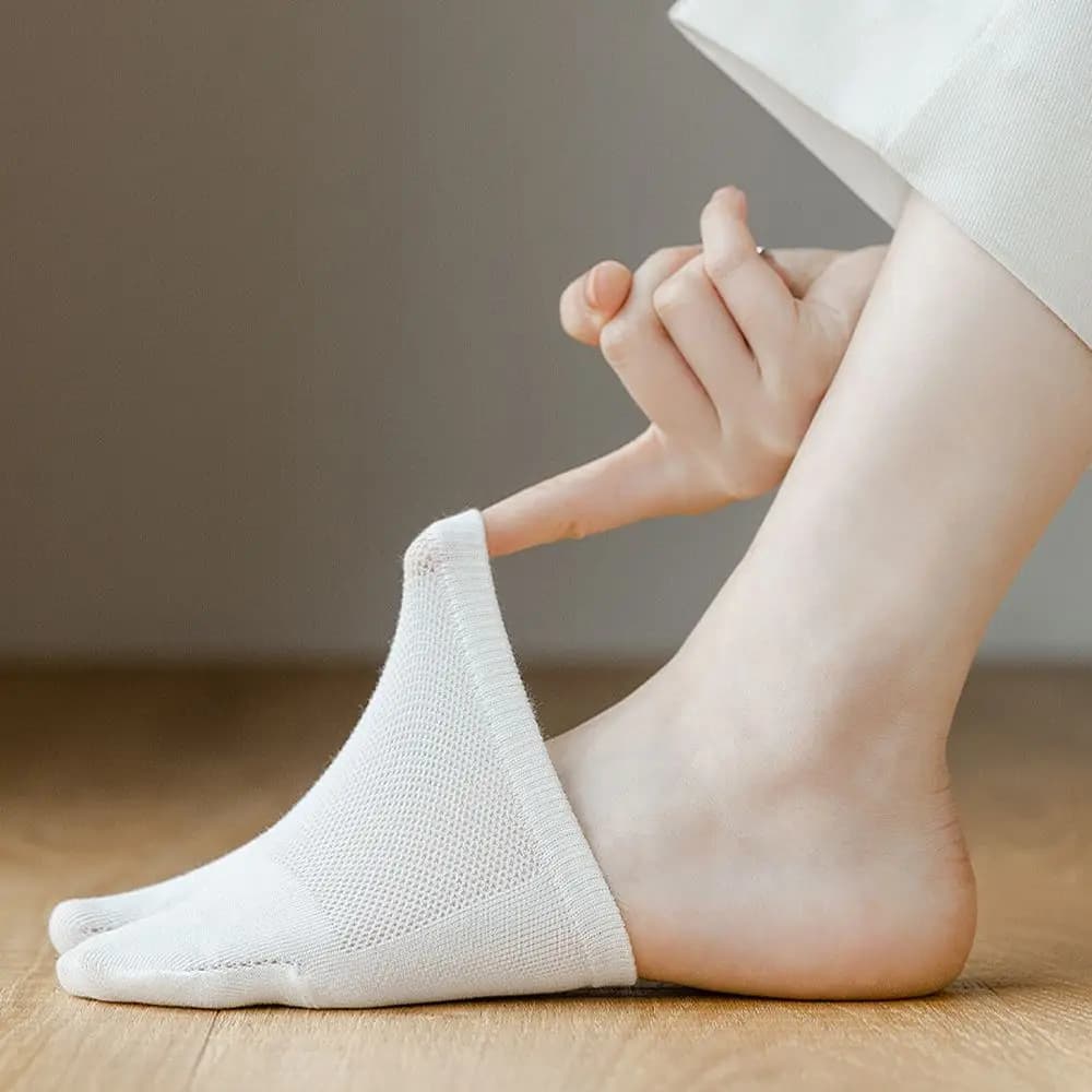 Japanese Cute Forefoot Socks Invisible Summer Mesh Candy Color Women Hosiery Half Palm Socks Two Toe Socks Split Toe Socks