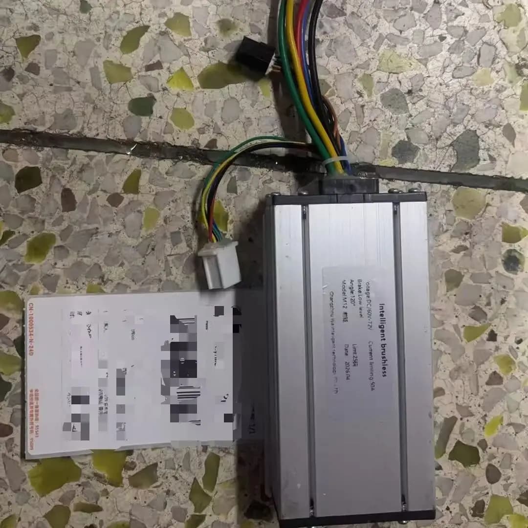 Kit Controller LIVIAE NFC con Sblocco Scheda, Display Intelligente e Acceleratore a Mezza Manopola 60V 72V 45A per Scooter Elettrici M5 R8 R7 G14