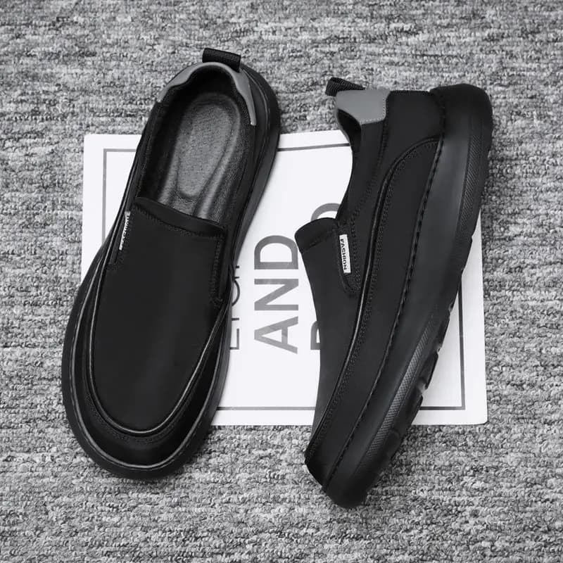 Men's 2026 Summer New Slip-On Loafers Thick Sole Ultra-Light Comfortable Casual Cloth Shoes
