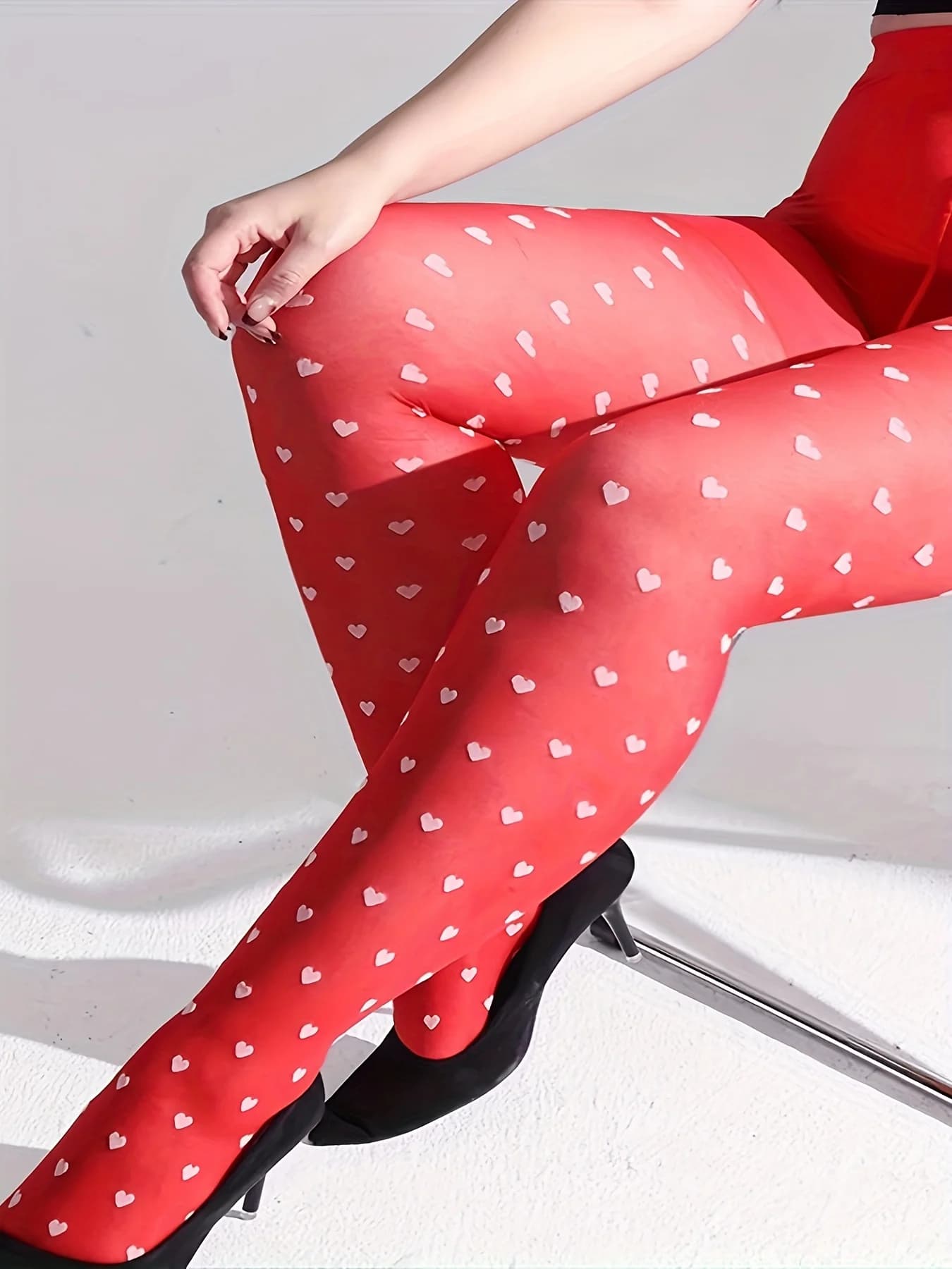 1 paio di leggings da donna ultrasottili con motivo a cuore e calze rosse