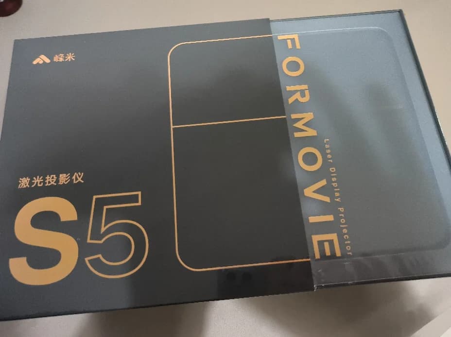 Formovie S5 Mini Proiettore Nativo Triplo Laser DLP 1100ANSI Lumen FHD Per Home Cinema Dolby Vision Portatile Fengmi Smart Theater