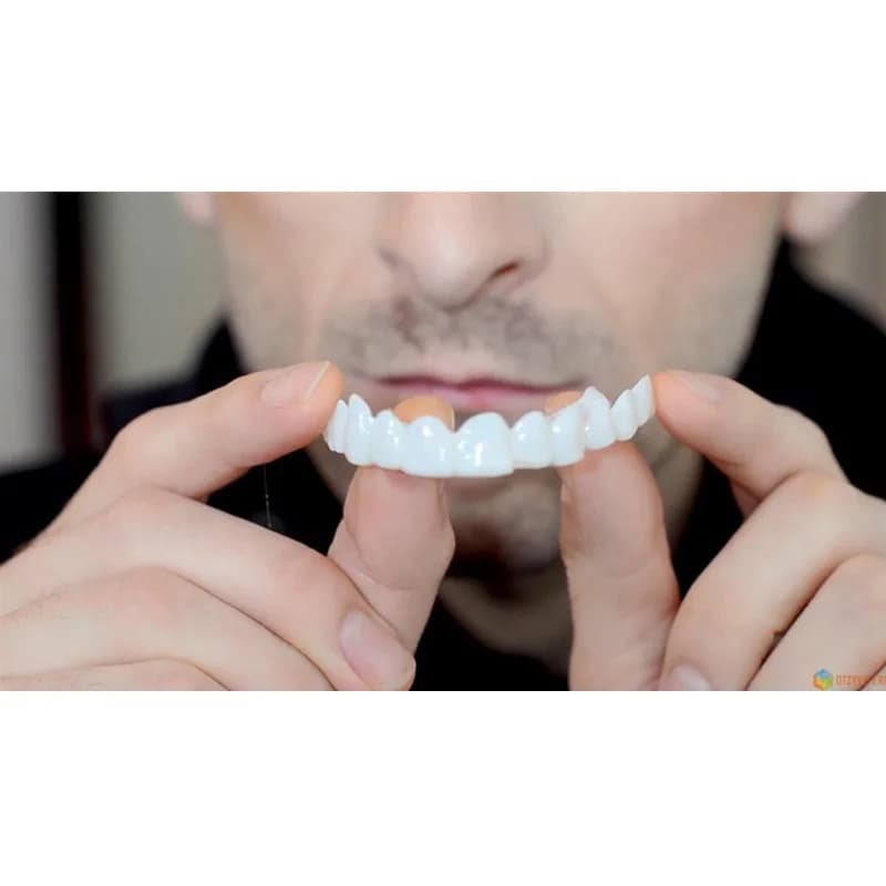 Nuova Copertura Dentale Snap Smile per Denti Superiori, Finto Sottosmalto Perfetto, Confortevole e Flessibile, Sbiancante, Protesi Dentale CK848-FRO