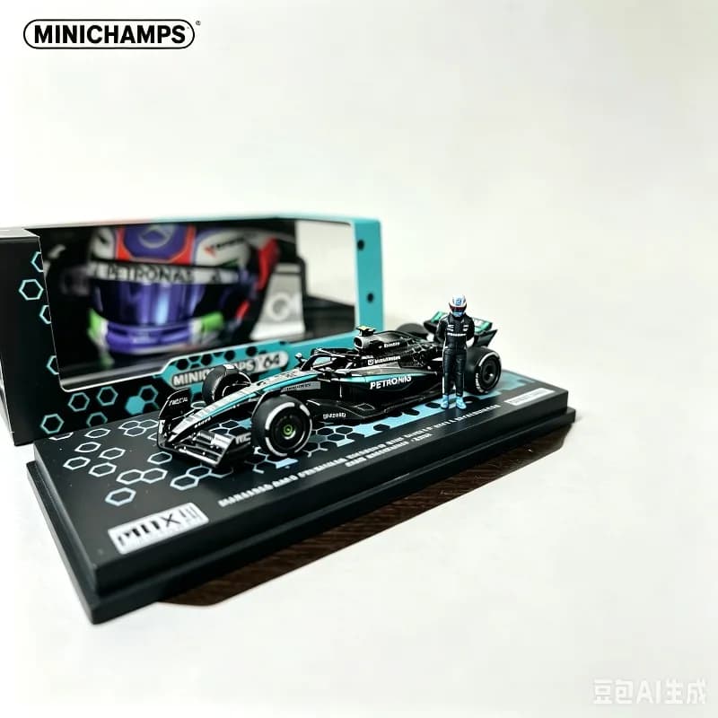 MINICHIAMPS 1:64 Malaysia MDX Exhibition F1 W16 Kimi Antonelli 2025 AMG Petronas Desktop Decoration, Adult Collectible.