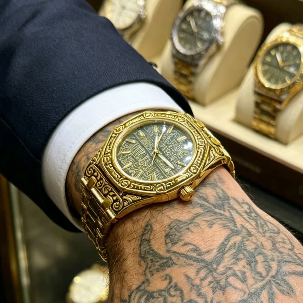 European-Style Carved Gold Men's Quartz Watch, Octagonal Waterproof Calendar Wristwatch, Business Luxury Formal Men's Watch, Punk Retro Luxury Embossed Men's Watch, Versatile Everyday Gift Men's Quartz Wristwatch