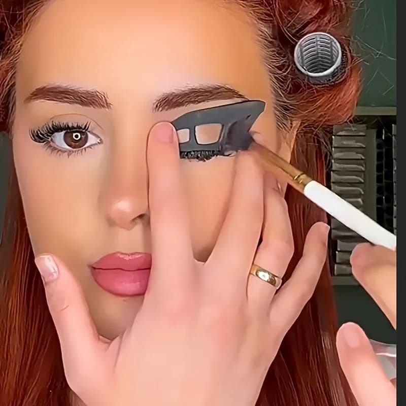 Eye makeup assistant - 2 special brushes for eye shadows, umbrella tools, quick makeup models, shading molds, suitable