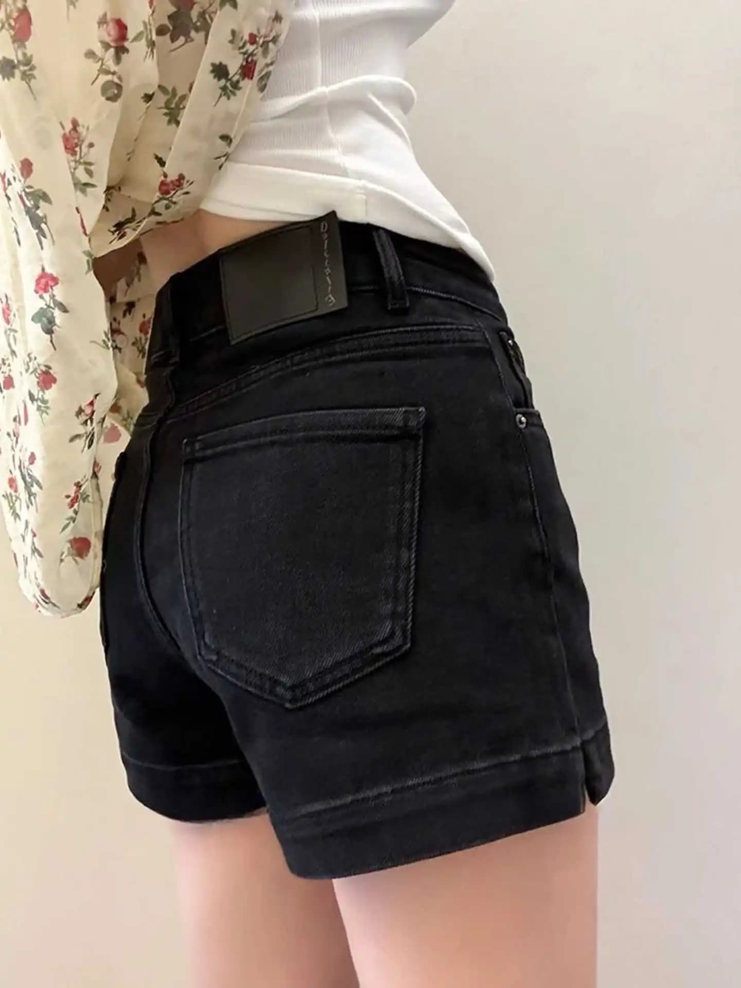 Women's black denim shorts, American retro style, simple, Kpop, Japanese, Y2K, Shoujo, '00s, grunge, hot pants, trendy, high street
