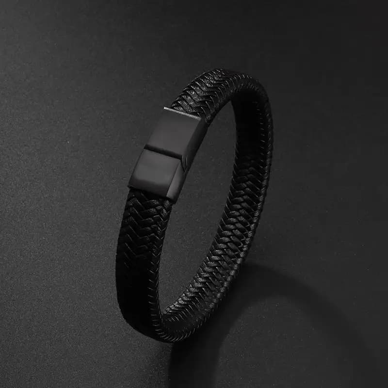 Classico braccialetto in pelle nera per uomo, regalo di gioielli a mano, bellissimo braccialetto da lavoro con chiusura magnetica in metallo
